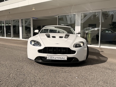 Vantage  Hatchback 5.9 Manual Petrol