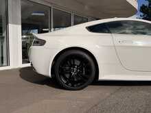 ASTON MARTIN V12 VANTAGE IN PEARLESCENT WHITE