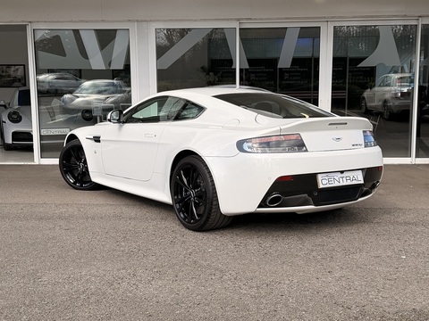 Vantage  Hatchback 5.9 Manual Petrol