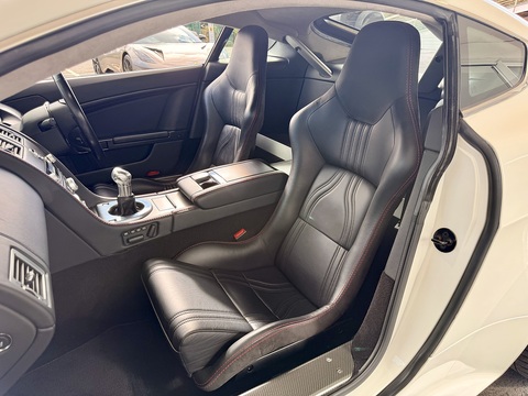 Vantage  Hatchback 5.9 Manual Petrol