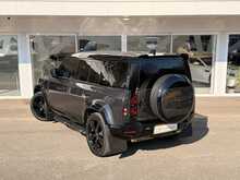 LAND ROVER DEFENDER 110 X DYNAMIC HSE