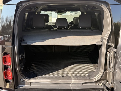 3.0 D300 MHEV X-Dynamic HSE SUV 5dr Diesel Auto 4WD Euro 6 (s/s) (300 ps)