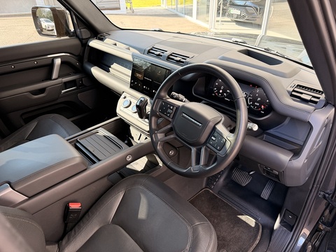 3.0 D300 MHEV X-Dynamic HSE SUV 5dr Diesel Auto 4WD Euro 6 (s/s) (300 ps)