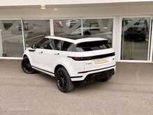 LAND ROVER EVOQUE IN FUJI WHITE