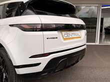 LAND ROVER EVOQUE IN FUJI WHITE