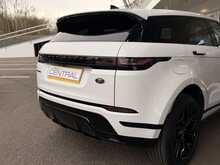 LAND ROVER EVOQUE IN FUJI WHITE