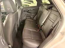 LAND ROVER EVOQUE IN FUJI WHITE