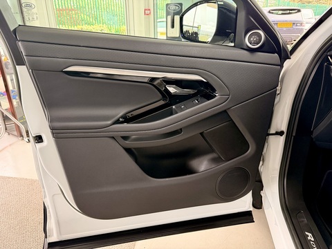 2.0 D200 MHEV Edition SUV 5dr Diesel Auto 4WD Euro 6 (s/s) (204 ps)