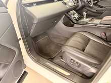 LAND ROVER EVOQUE IN FUJI WHITE