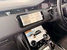 LAND ROVER EVOQUE IN FUJI WHITE