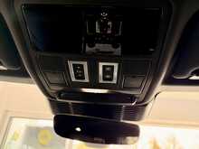 LAND ROVER EVOQUE IN FUJI WHITE