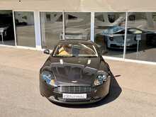 ASTON MARTIN DB9 V12 FINISHED IN QUANTUM SILVER
