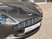 ASTON MARTIN DB9 V12 FINISHED IN QUANTUM SILVER