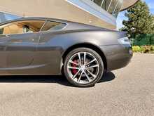 ASTON MARTIN DB9 V12 FINISHED IN QUANTUM SILVER