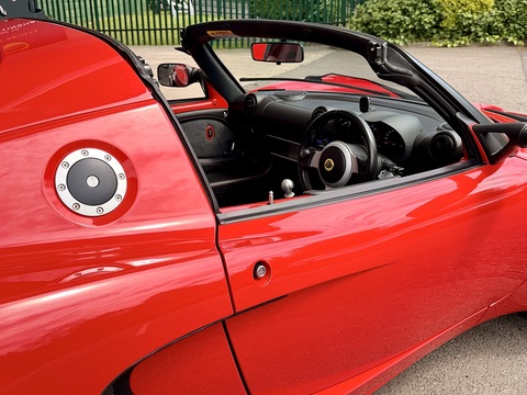 Lotus Elise Sport 220