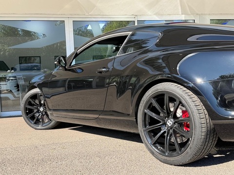 6.0 GT Supersports Coupe 2dr Petrol Automatic (388 g/km, 621 bhp)