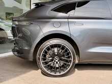 ASTON MARTIN DBX FINISHED XENON GREY