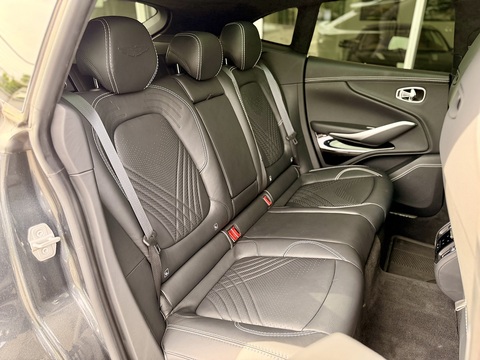 4.0 V8 SUV 5dr Petrol Auto 4WD Euro 6 (s/s) (550 ps)