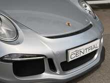 PORSCHE 911 GTS FINISHED IN RHODIUM SILVER