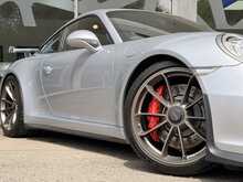 PORSCHE 911 GTS FINISHED IN RHODIUM SILVER