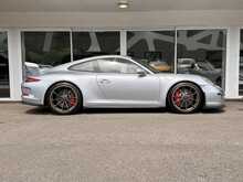 PORSCHE 911 GTS FINISHED IN RHODIUM SILVER