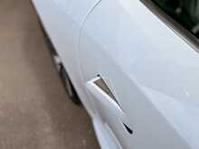 JAGUAR F-TYPE V6 BRITISH DESIGN EDITION GLACIER WHITE