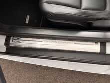 JAGUAR F-TYPE V6 BRITISH DESIGN EDITION GLACIER WHITE