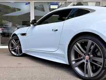 JAGUAR F-TYPE V6 BRITISH DESIGN EDITION GLACIER WHITE