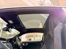 JAGUAR F-TYPE V6 BRITISH DESIGN EDITION GLACIER WHITE