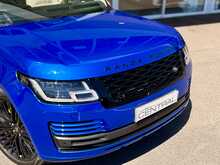 RANGE ROVER P525 SV AUTOBIOGRAPHY IN VELOCITY BLUE