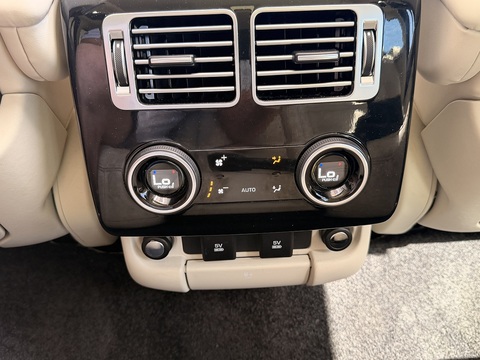 5.0 P525 V8 Autobiography SUV 5dr Petrol Auto 4WD Euro 6 (s/s) (525 ps)