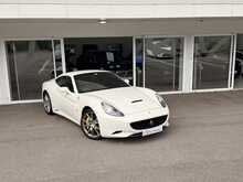 FERRARI CALIFORNIA FINISHED IN BIANCO AVUS