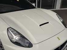 FERRARI CALIFORNIA FINISHED IN BIANCO AVUS