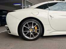 FERRARI CALIFORNIA FINISHED IN BIANCO AVUS