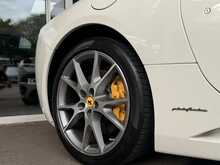 FERRARI CALIFORNIA FINISHED IN BIANCO AVUS
