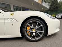 FERRARI CALIFORNIA FINISHED IN BIANCO AVUS