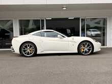 FERRARI CALIFORNIA FINISHED IN BIANCO AVUS