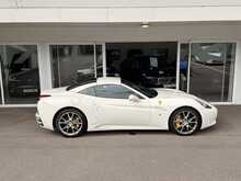 FERRARI CALIFORNIA FINISHED IN BIANCO AVUS
