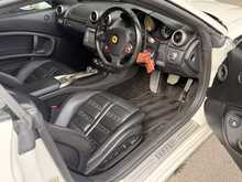 FERRARI CALIFORNIA FINISHED IN BIANCO AVUS