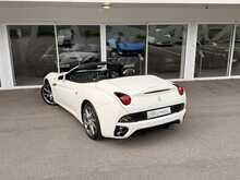 FERRARI CALIFORNIA FINISHED IN BIANCO AVUS