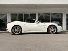FERRARI CALIFORNIA FINISHED IN BIANCO AVUS