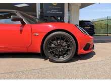LOTUS ELISE SPORT 220 FINISHED IN ARDENT RED