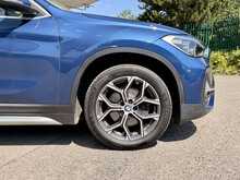 BMW X1 FINISHED IN PHYTONIC BLUE