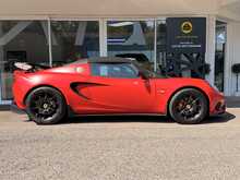 LOTUS ELISE CUP 250 FINISHED IN ARDENT RED