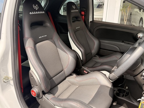 1.4 T-Jet EsseEsse Hatchback 3dr Petrol Manual Euro 6 (180 bhp)