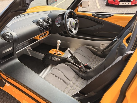 Sport 220 1.8 Convertible Manual Petrol