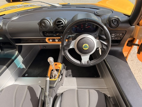 Sport 220 1.8 Convertible Manual Petrol