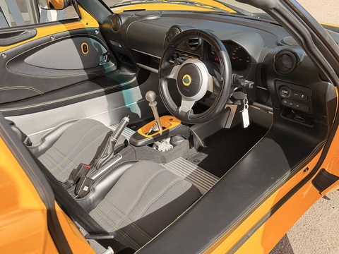 Sport 220 1.8 Convertible Manual Petrol