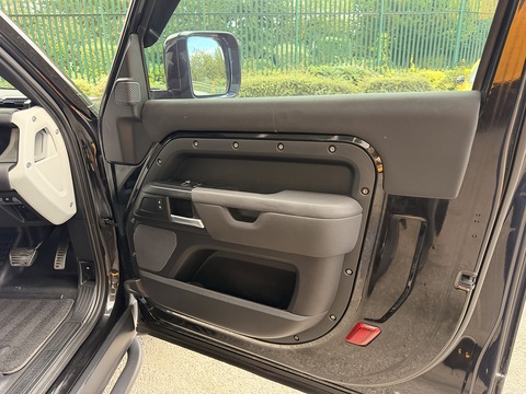 3.0 D250 MHEV Hard Top SUV 3dr Diesel Auto 4WD SWB Euro 6 (s/s) (250 ps)