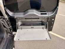 LAND ROVER DEFENDER 90 D250 COMMERCIAL